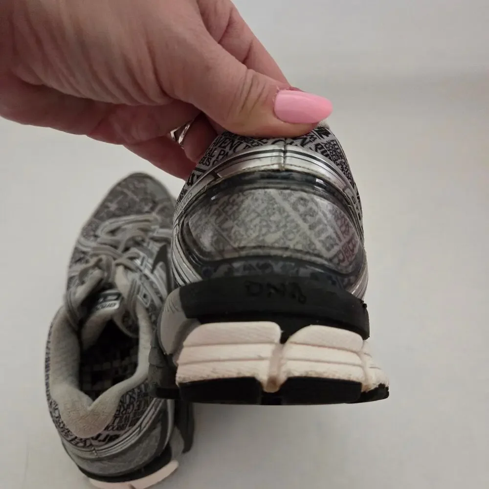 Brooks Adrenaline GTS 17 Gray Lady NYC Limited Edition Running Sneakers Sz 7